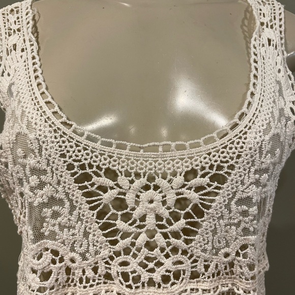 Crochet tank top - Picture 4 of 6